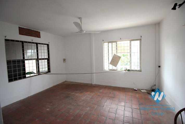 Garden house with 03 bedrooms for rent in Tay Ho area